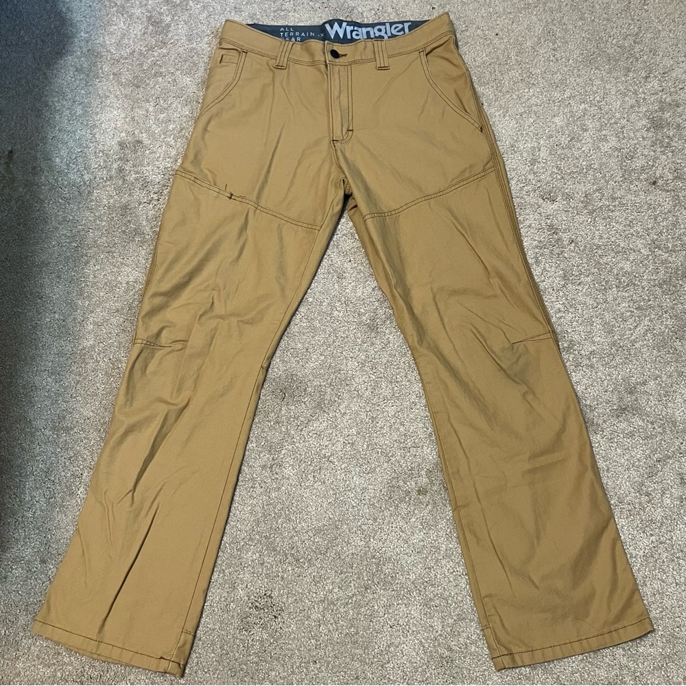 Wrangler Men's Tan Chinos